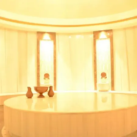 90m Massive Deluxe Area+view * Istambul